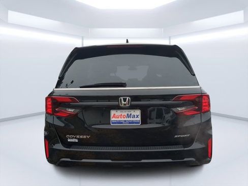 Used 2025 Honda Odyssey Sport-L image 4
