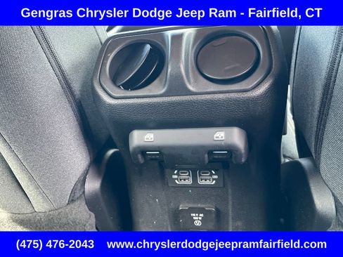 Certified 2025 Jeep Wrangler Unlimited Sahara AWD/4WD image 29