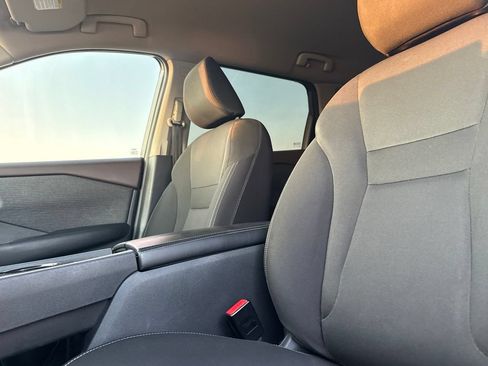 Used 2023 Nissan Rogue S FWD image 39