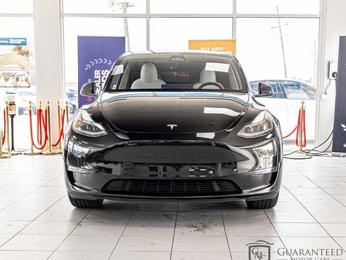 Used 2021 Tesla Model Y Long Range AWD/4WD image 2