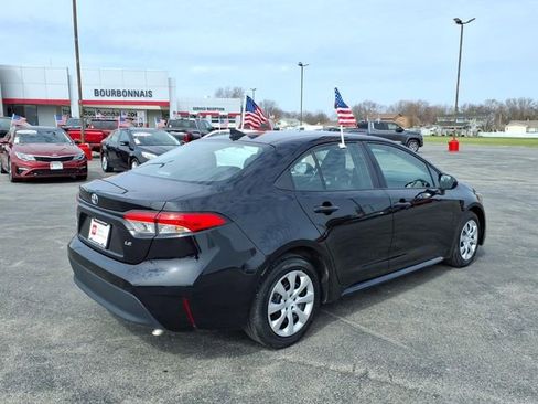Certified 2024 Toyota Corolla LE image 3