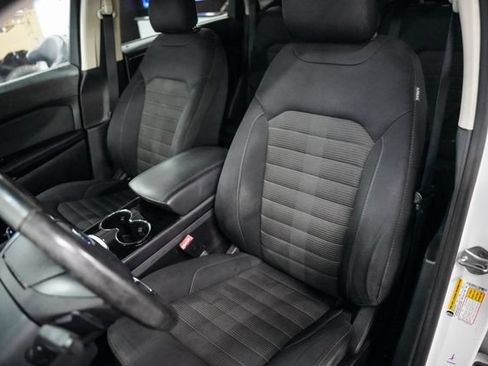 Used 2015 Ford Edge SEL FWD image 4