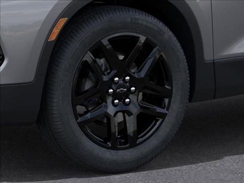 New 2026 Chevrolet Blazer LT w/ Convenience Package AWD/4WD image 11