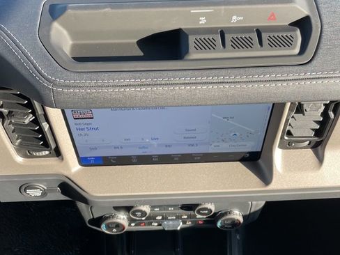 New 2025 Ford Bronco Outer Banks image 16