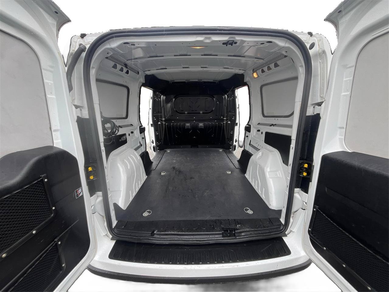 Used 2022 RAM ProMaster City Tradesman FWD image 22