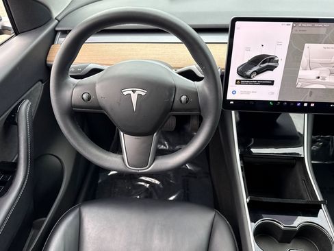 Used 2020 Tesla Model Y Long Range image 14