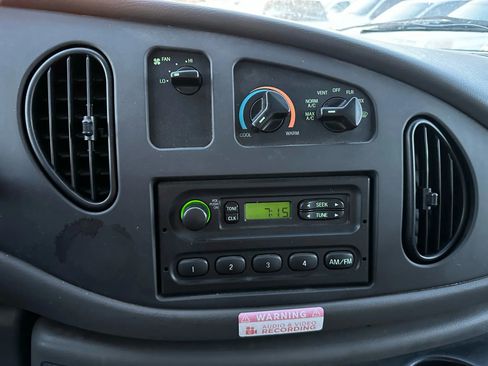 Used 2007 Ford E-350 and Econoline 350 Extended Super Duty image 17