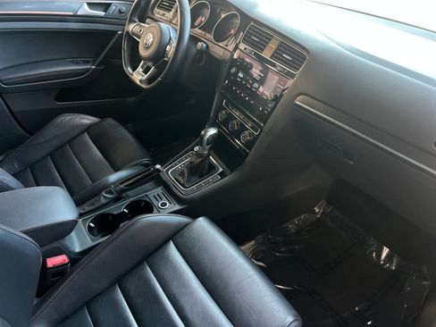 Used 2019 Volkswagen GTI SE FWD image 16