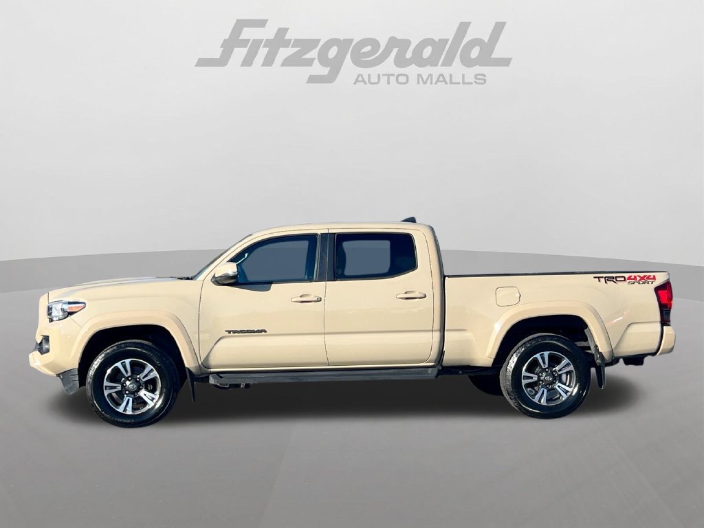 Used 2019 Toyota Tacoma TRD Sport AWD/4WD image 14