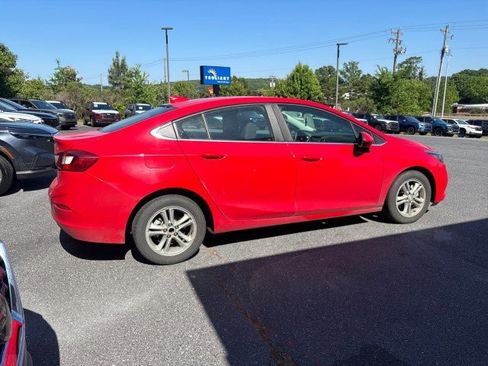 Used 2018 Chevrolet Cruze LT w/ LT Fleet Convenience Package FWD image 4