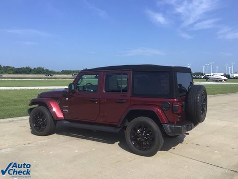 Used 2021 Jeep Wrangler Unlimited Sahara image 4