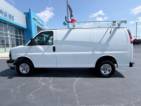 Used 2023 GMC Savana 2500 w/ Driver Convenience Package RWD image 6