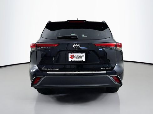 Used 2023 Toyota Highlander XLE w/ Protection Package #3 (TMS) AWD/4WD image 6