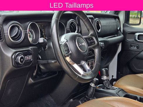 Used 2022 Jeep Wrangler Unlimited Sahara w/ LED Lighting Group AWD/4WD image 13