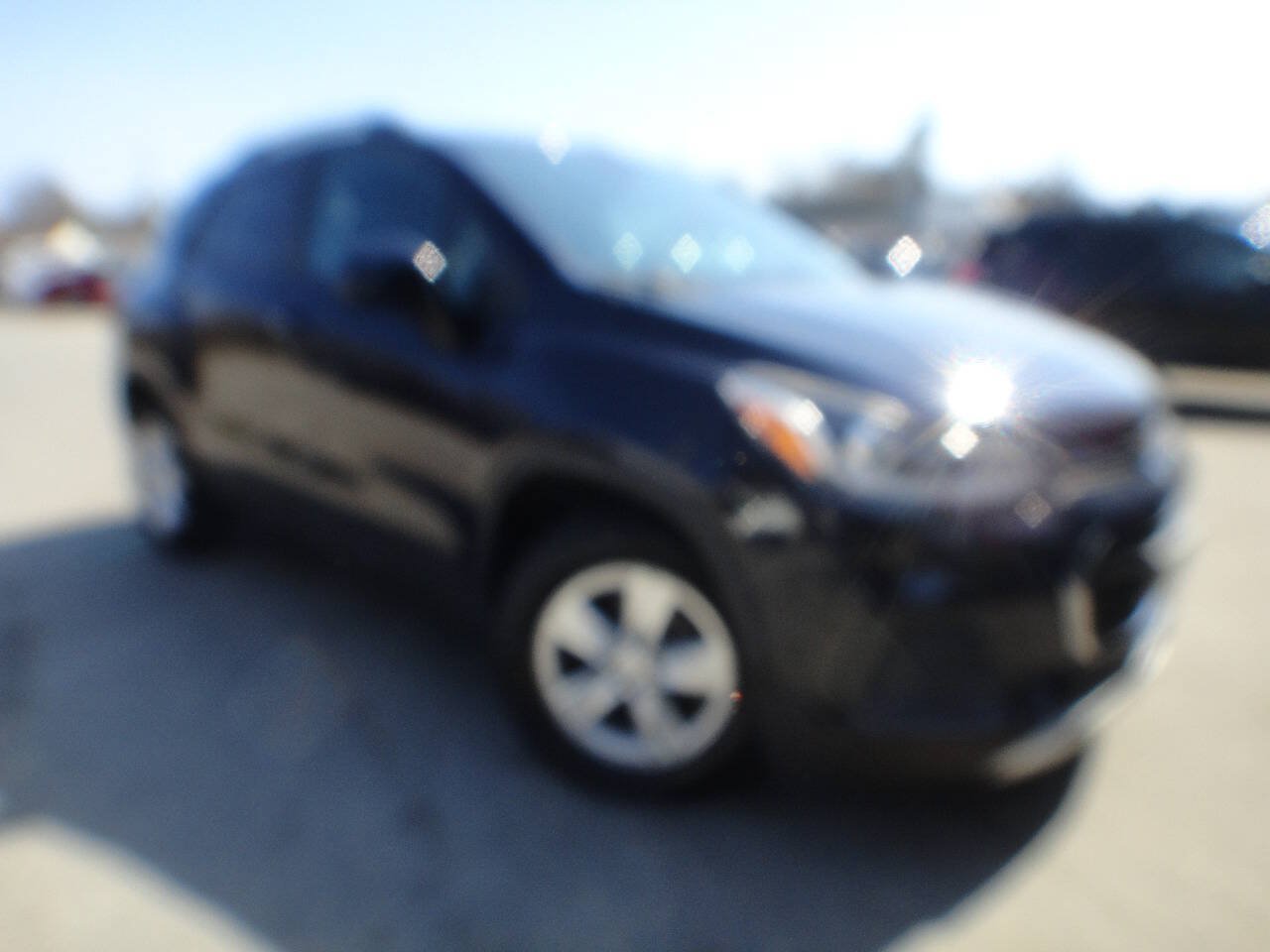 Used 2021 Chevrolet Trax LT w/ Driver Confidence Package AWD/4WD image 3