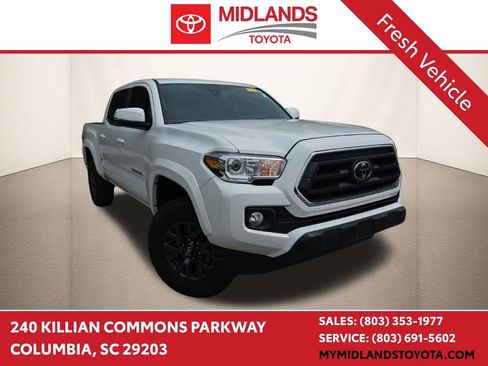 Used 2023 Toyota Tacoma SR5 w/ Technology Package image 1
