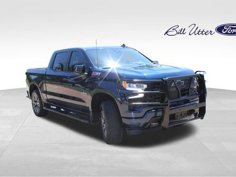 Used 2023 Chevrolet Silverado 1500 RST AWD/4WD image 3