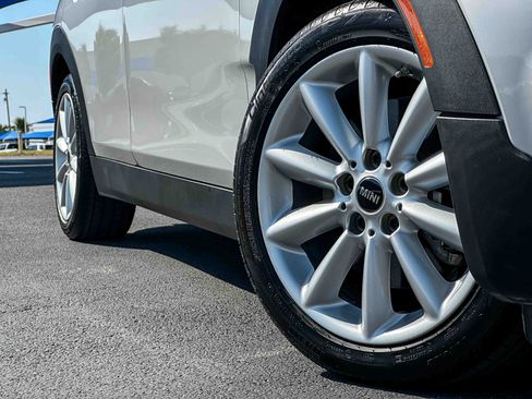 Used 2022 MINI Cooper Clubman S w/ Signature Upholstery Package FWD image 3