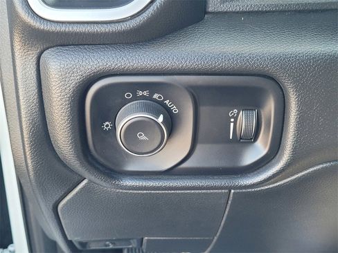 Used 2022 RAM 2500 Big Horn image 24