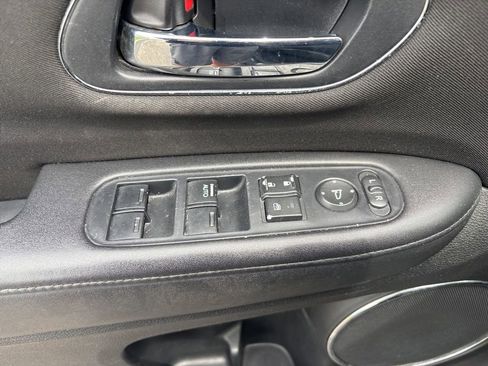 Used 2016 Honda HR-V EX image 17