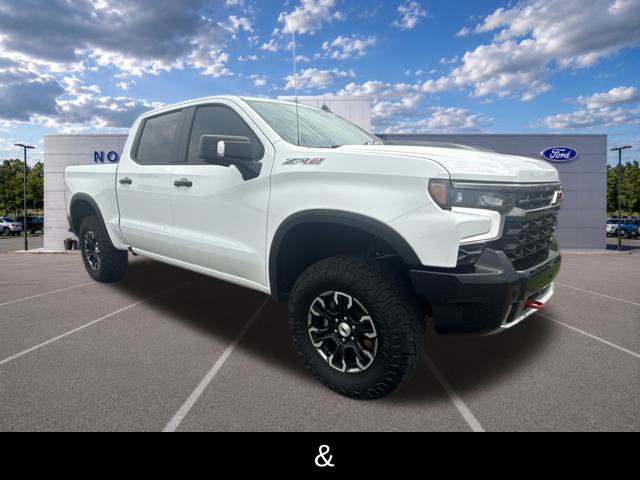 Used 2025 Chevrolet Silverado 1500 ZR2 w/ Technology Package AWD/4WD image 3
