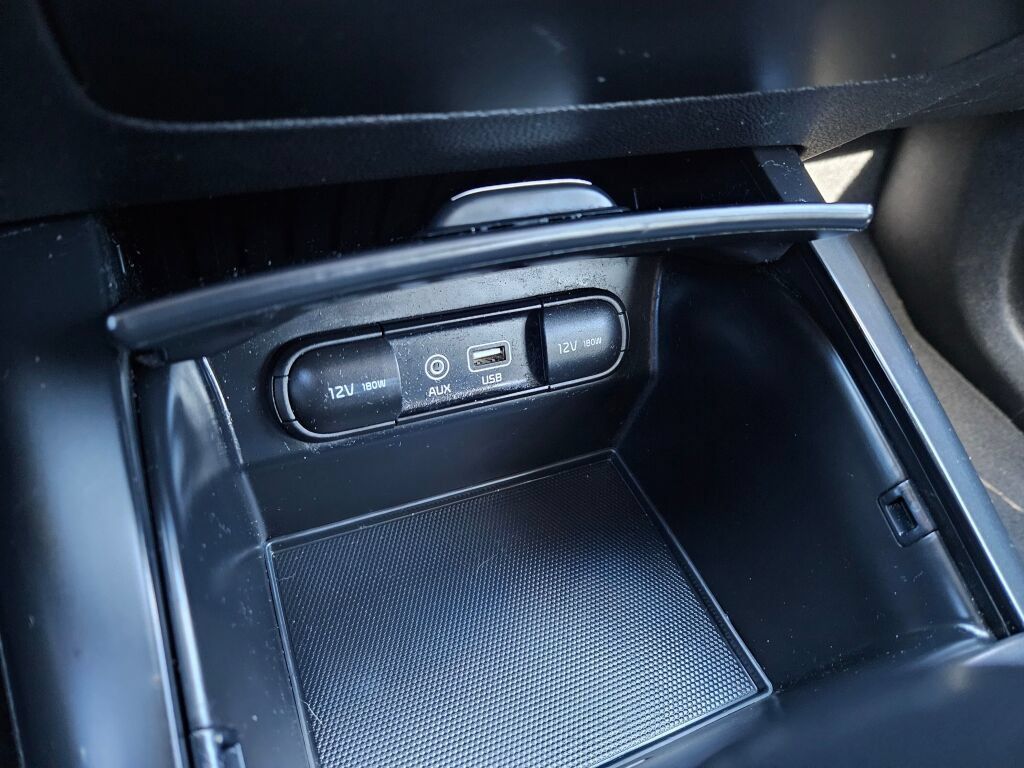 Used 2016 Kia Sorento FWD image 32