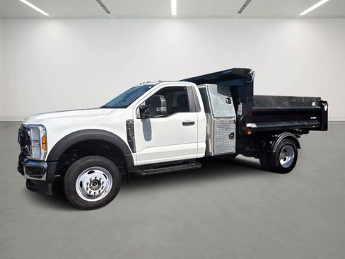 Used 2024 Ford F550 4x4 Regular Cab Super Duty image 2