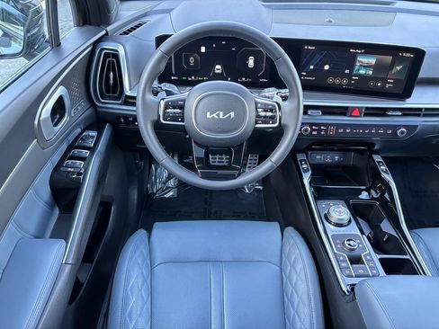 Used 2025 Kia Sorento SX Prestige AWD/4WD image 5