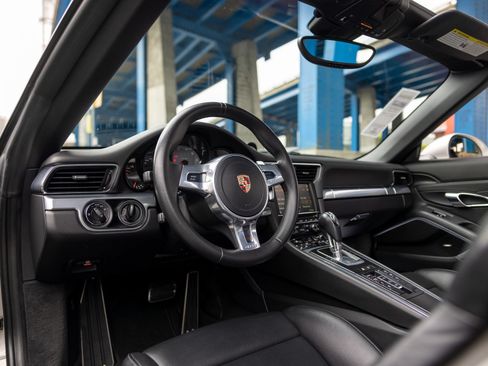 Used 2012 Porsche 911 Carrera S RWD image 4
