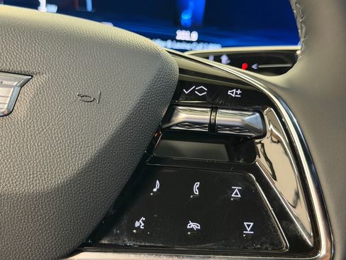Certified 2024 Cadillac Lyriq Tech RWD image 29