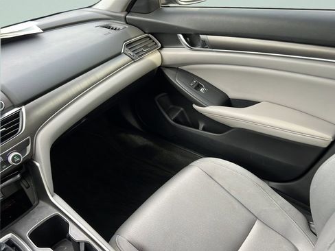 Used 2019 Honda Accord LX image 12