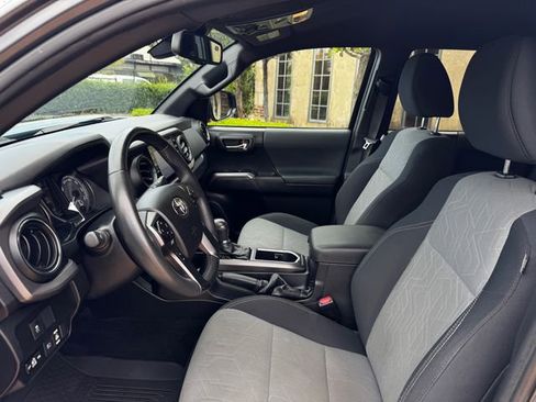 Used 2022 Toyota Tacoma 4x4 Double Cab image 24