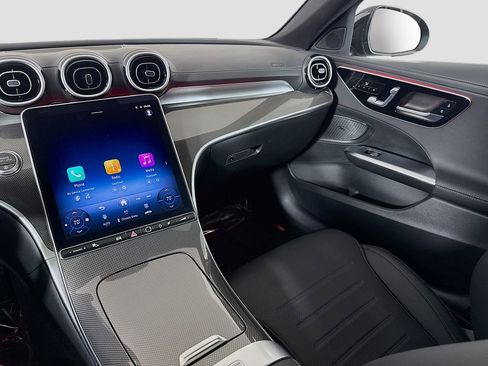 Used 2025 Mercedes-Benz C 300 4MATIC Sedan image 23