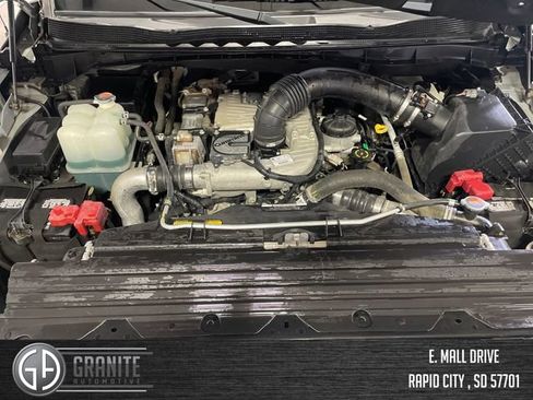 Used 2019 Nissan Titan SV w/ SV Convenience Package AWD/4WD image 23