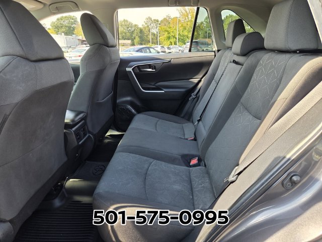 Used 2021 Toyota RAV4 XLE FWD image 12
