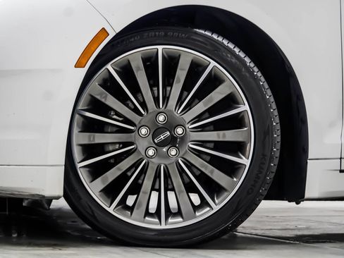 Used 2016 Lincoln MKZ Hybrid w/ Equipment Group 600A Reserve FWD image 6