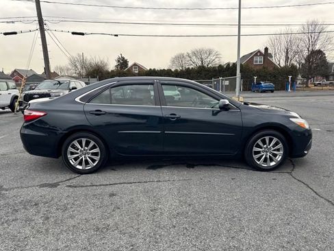 Used 2015 Toyota Camry XLE image 6