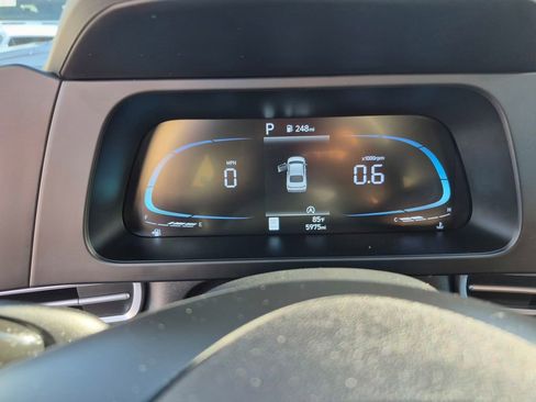 Used 2025 Hyundai Elantra SE image 14