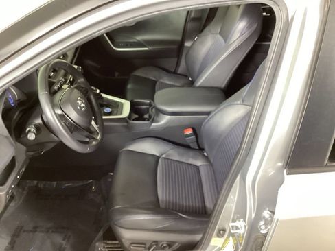 Used 2020 Toyota RAV4 XSE AWD/4WD image 30