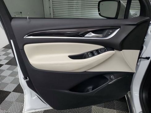 Used 2024 Buick Enclave Essence w/ Technology Package image 16