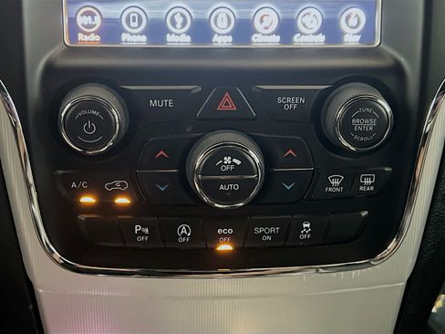 Used 2018 Jeep Grand Cherokee Limited RWD image 12
