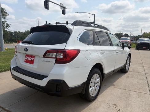 Used 2019 Subaru Outback 2.5i Premium AWD/4WD image 8