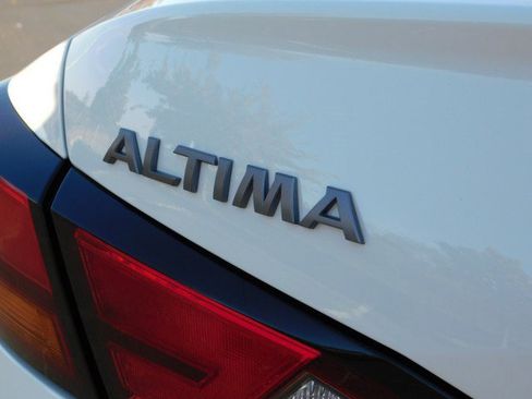 Used 2025 Nissan Altima 2.5 SR image 6