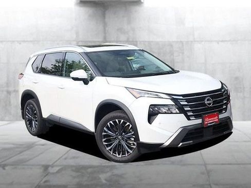 Certified 2025 Nissan Rogue SL w/ Tech Package FWD image 2