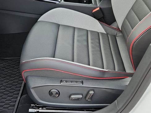 New 2026 Volkswagen GTI SE image 11