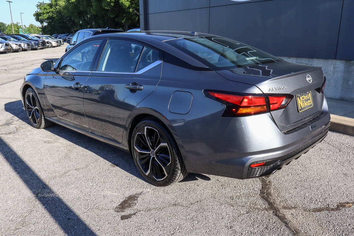Used 2024 Nissan Altima 2.5 SR FWD image 6