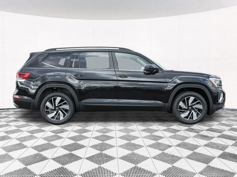 New 2026 Volkswagen Atlas SE image 13