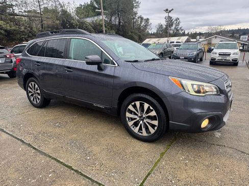 Used 2015 Subaru Outback 2.5i Limited image 8