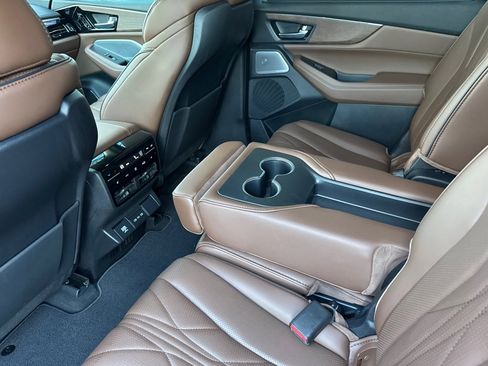 Certified 2025 Acura MDX w/Advance Package image 15