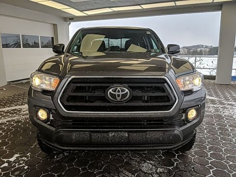 Used 2023 Toyota Tacoma SR5 w/ Technology Package image 2